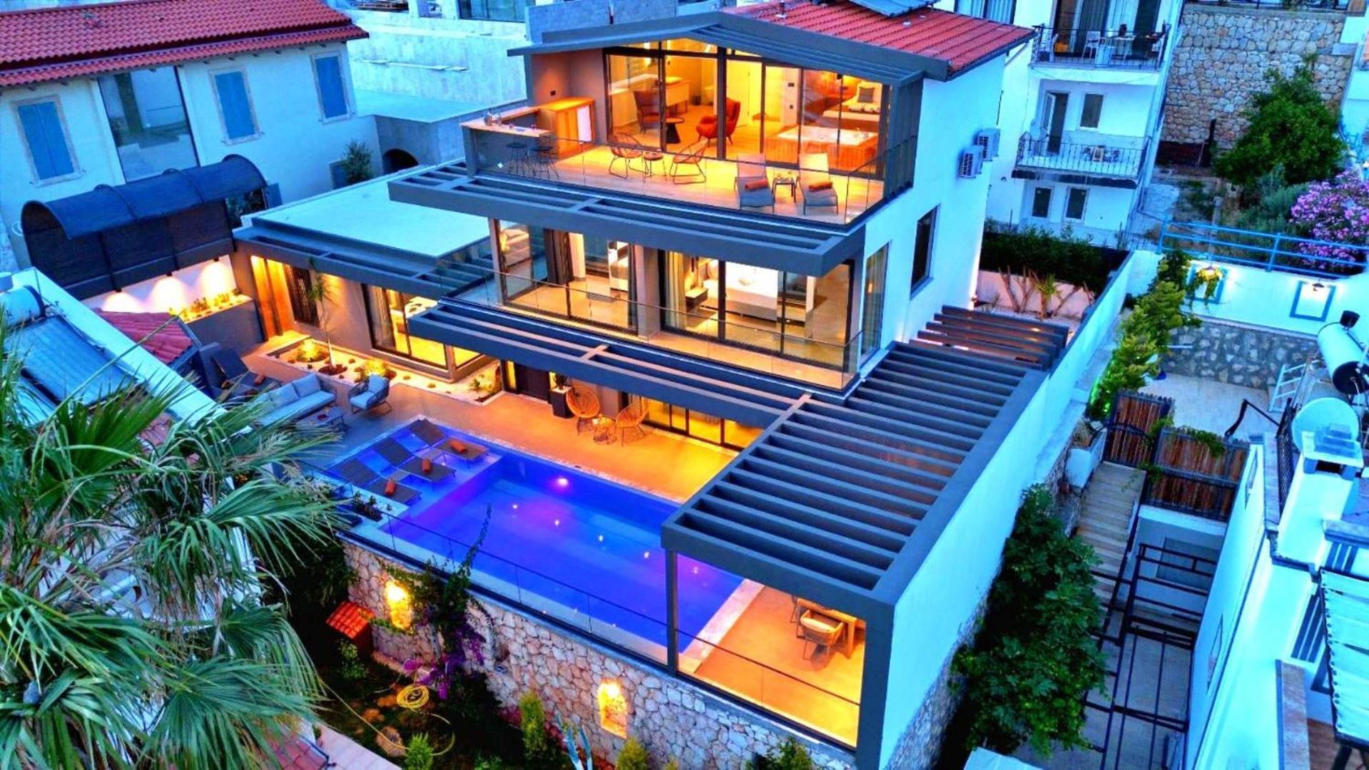 4 Bedroom 5669 Villa *